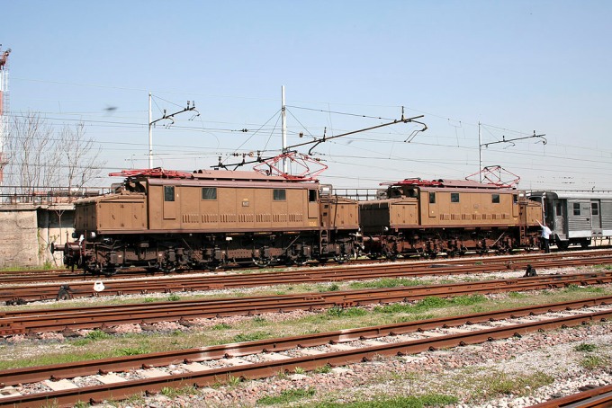 Locomotiva Elettrica Gruppo E.626 Unità 443