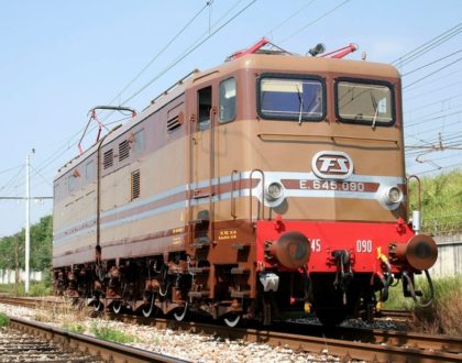 Locomotiva Elettrica Gruppo E.645 Unità 090