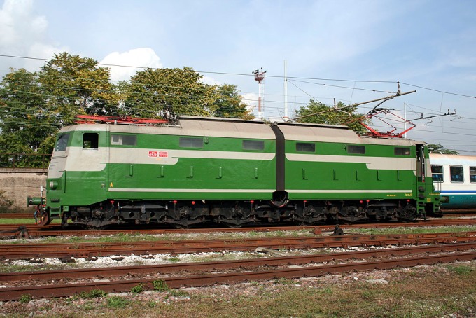 Locomotiva Elettrica Gruppo E.645 Unità 104