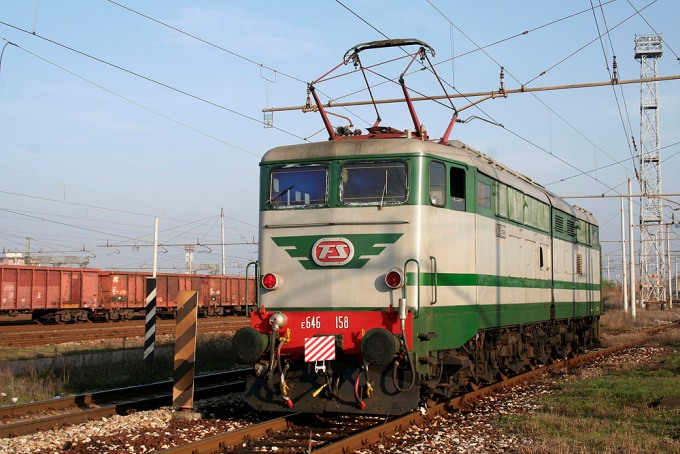 Locomotiva Elettrica Gruppo E.646 Unità 158