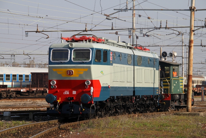 Locomotiva Elettrica Gruppo E.656 Unità 001