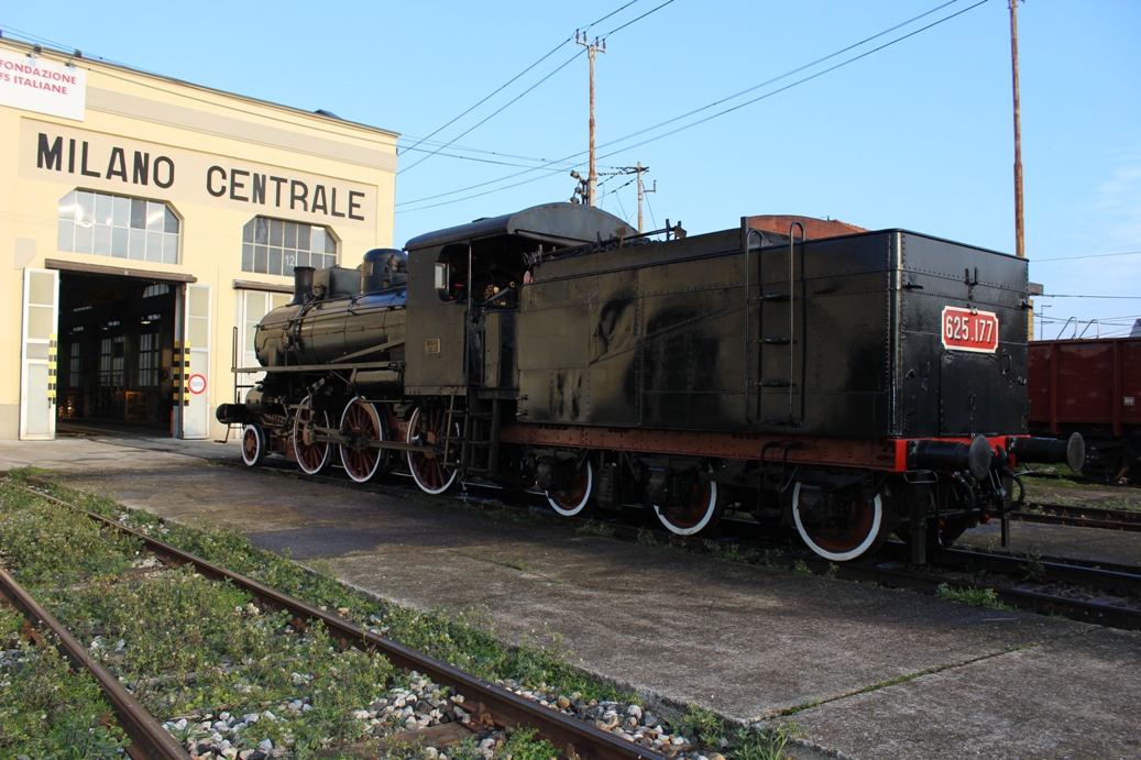 Lavaggio esterno locomotiva Gr 625.177